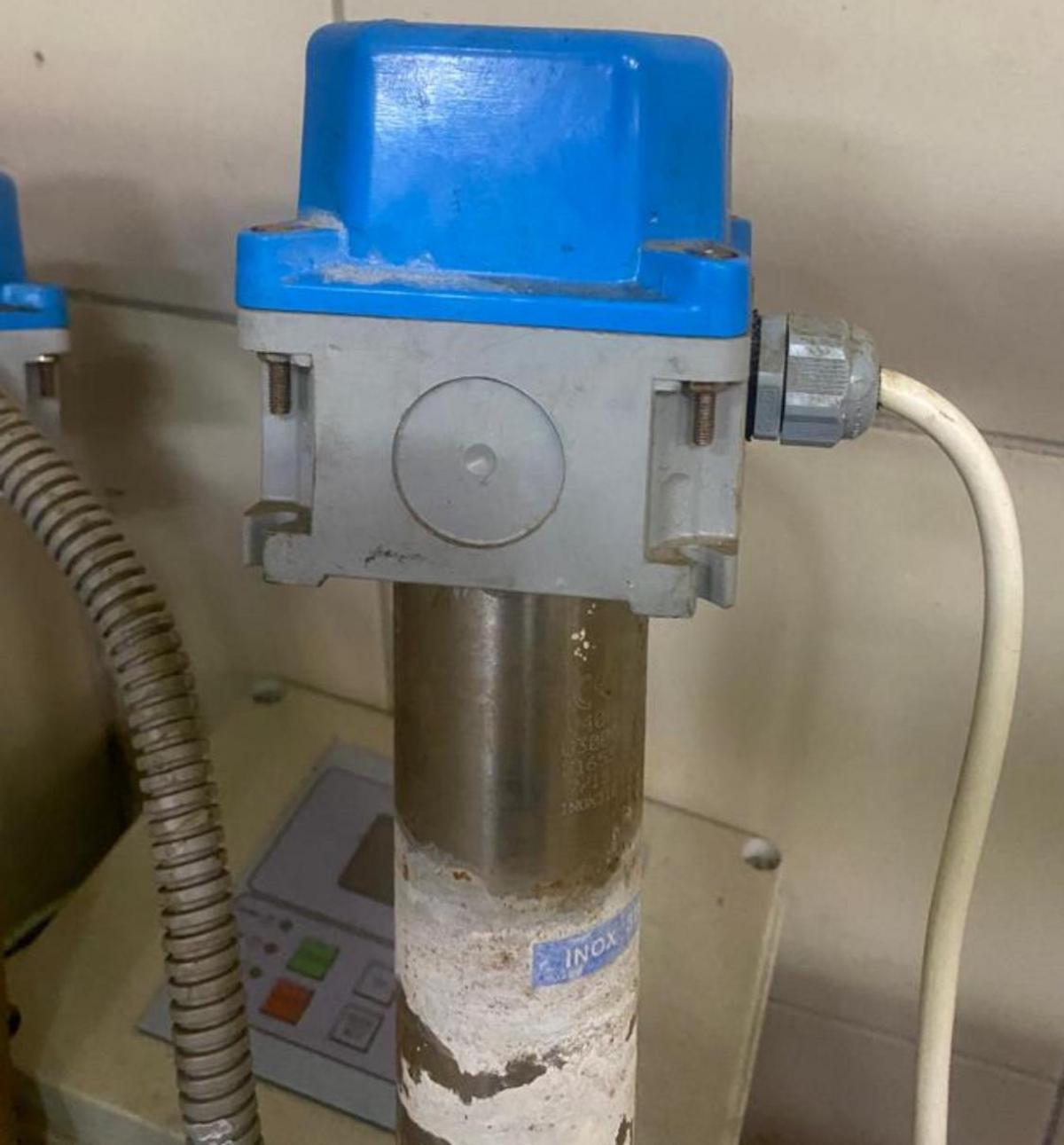 monotrubnyy-elektronagrevatel-nagrievayushchaya-stal-ASI-316-3kW-380V-960mm-660mm